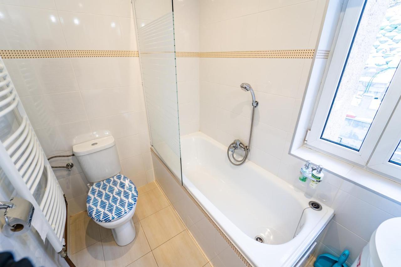 Tuan Long Apartments Jachymov Bagian luar foto
